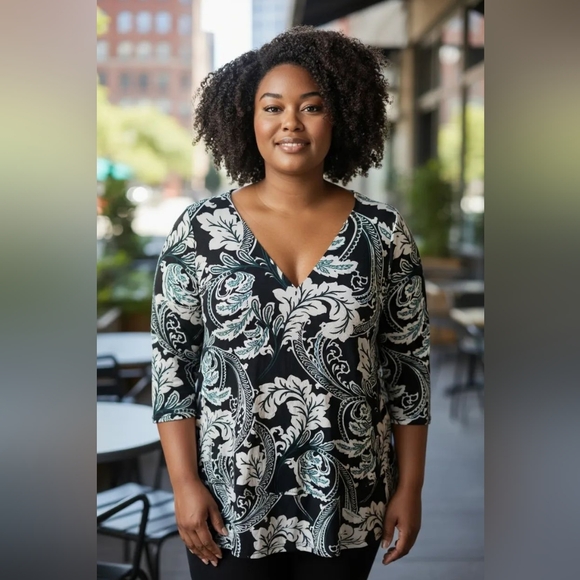 Chico's Tops - Chicos Travelers Sz 3 Floral Print Tunic Top XL 16 Black Cream Green WT387